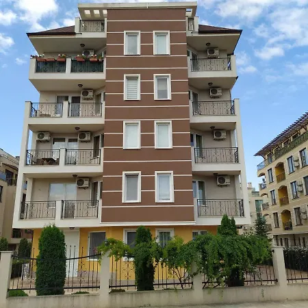In - Viola Апартаменты *